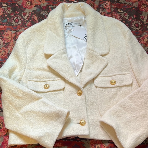 Zara Cream Wool Blend Texture Weave Gold Metallic Button Detail Crop Blazer - Picture 15 of 16